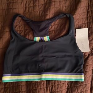Athleta contender sprint bra size L